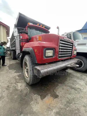 Mack Dump Trucks