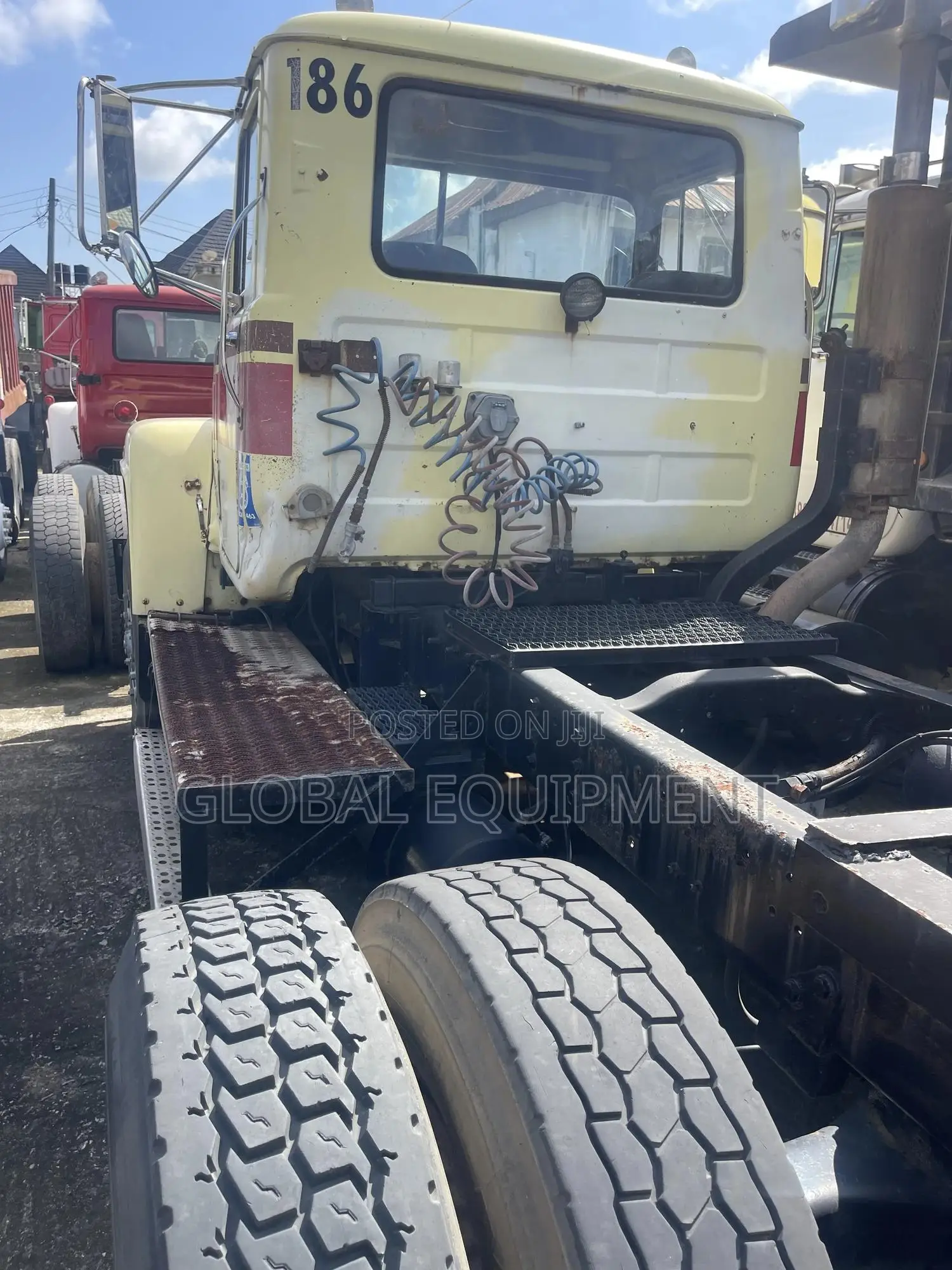 Tractor Mack