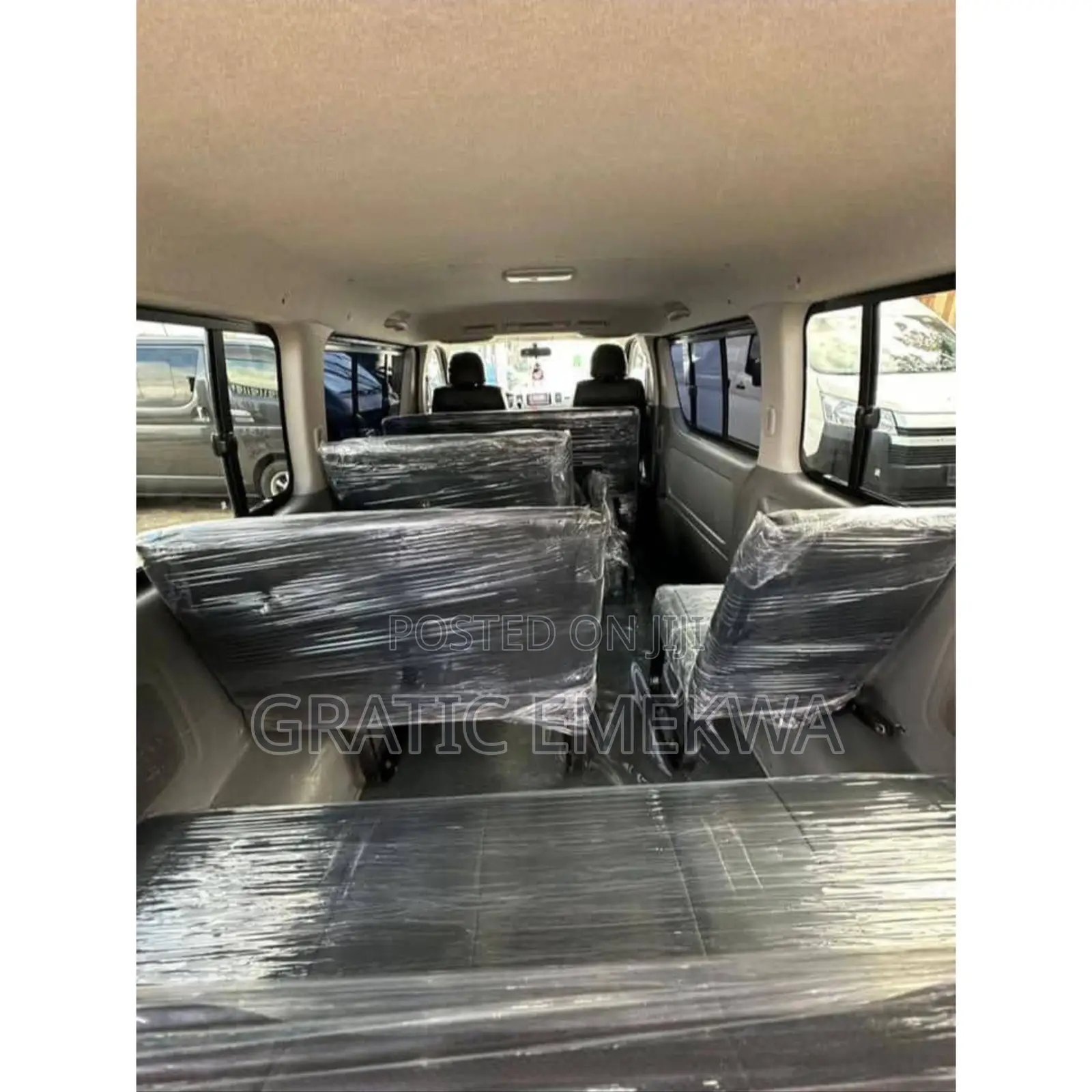 Toyota HiAce 2015 Black
