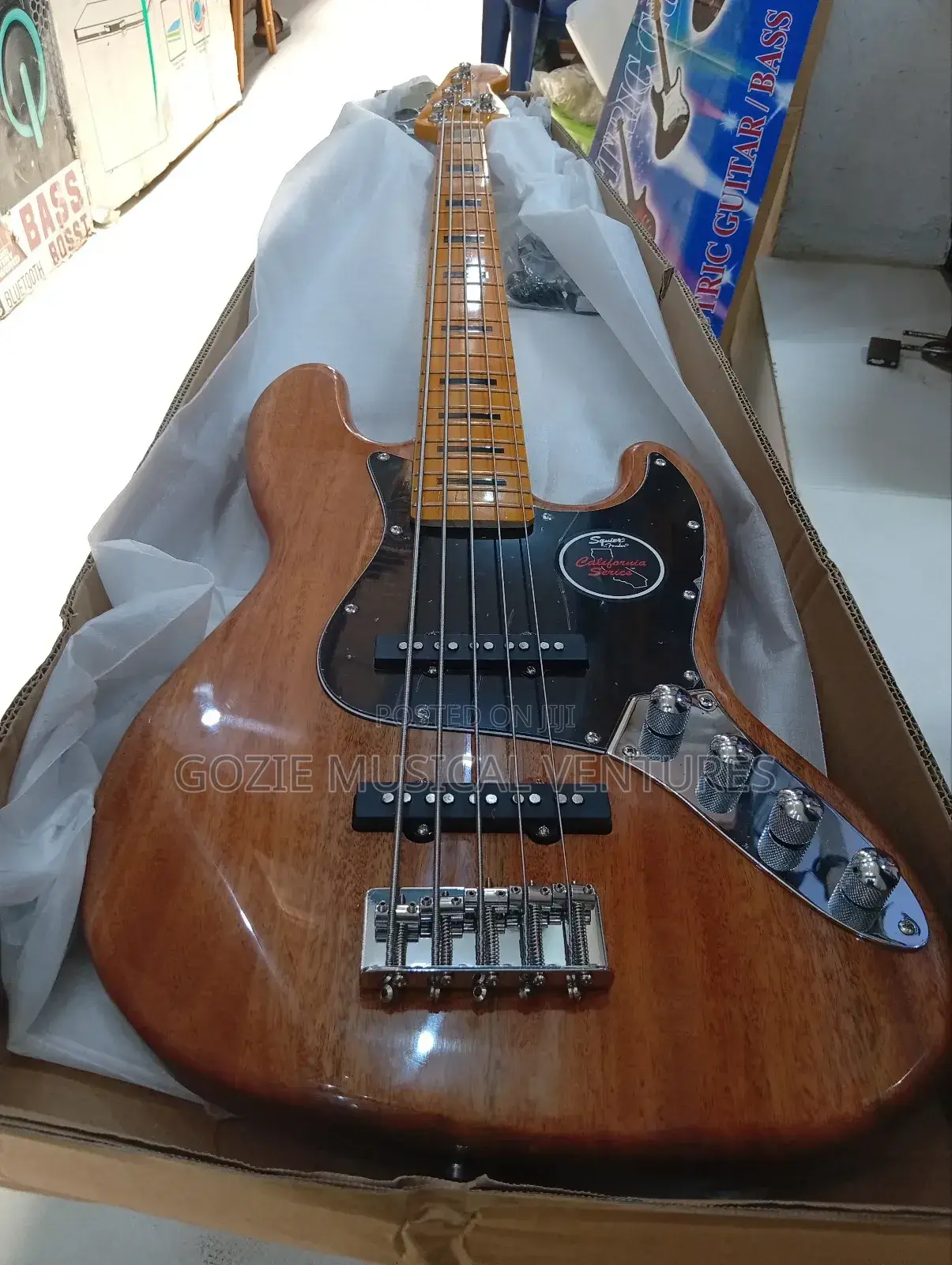 Fender Squeir Five Strings Jazz Bass Guitar