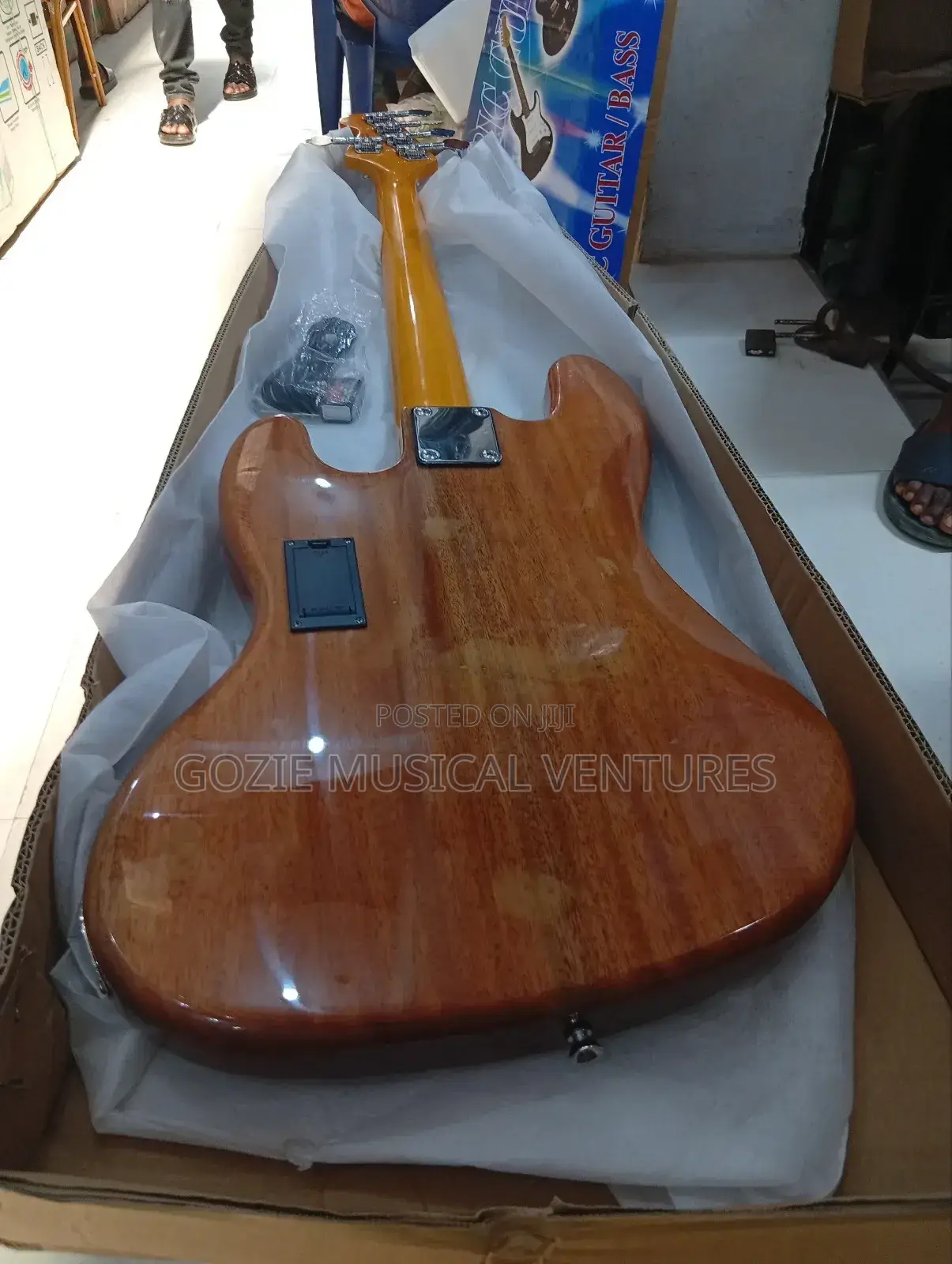 Fender Squeir Five Strings Jazz Bass Guitar