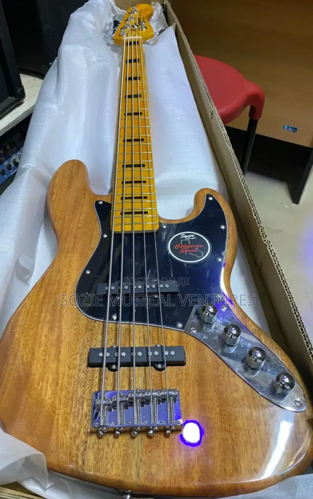 Fender Squeir Five Strings Jazz Bass Guitar