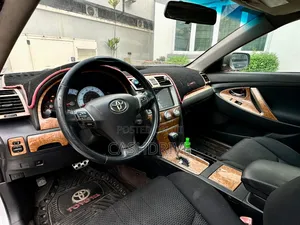 Toyota Camry SE V6 4dr Sedan (3.5L 6cyl 6A) 2011 Silver