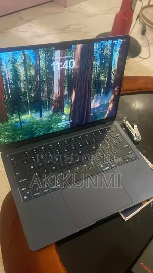 Laptop Apple MacBook Air 2022 M2 8GB Intel Core I5 SSD 256GB