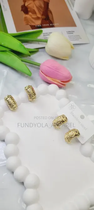 Mini Brush Curve Earrings