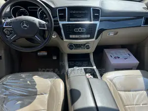 Mercedes-Benz M Class ML400 4MATIC 4dr SUV AWD (3.0L 6cyl Turbo 7A)