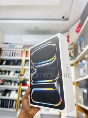 New Apple iPad Pro 13 (2024) 256 GB Black