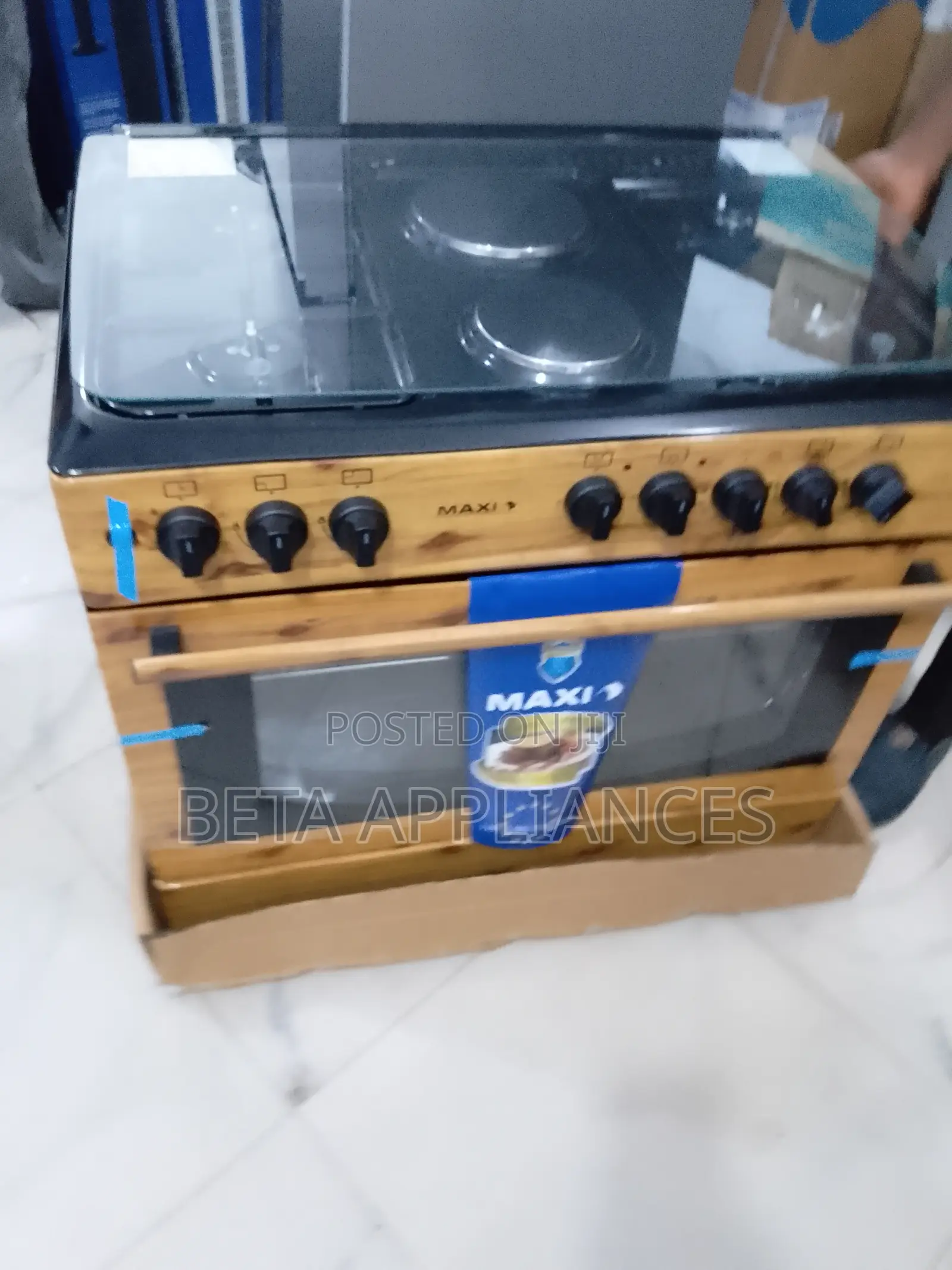 Maxi 4+2 Gas Cooker – Large Family Cooking Solution