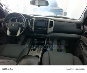 Toyota Tacoma 2015 Gray