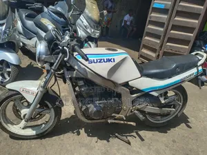 Suzuki GS 2005 White