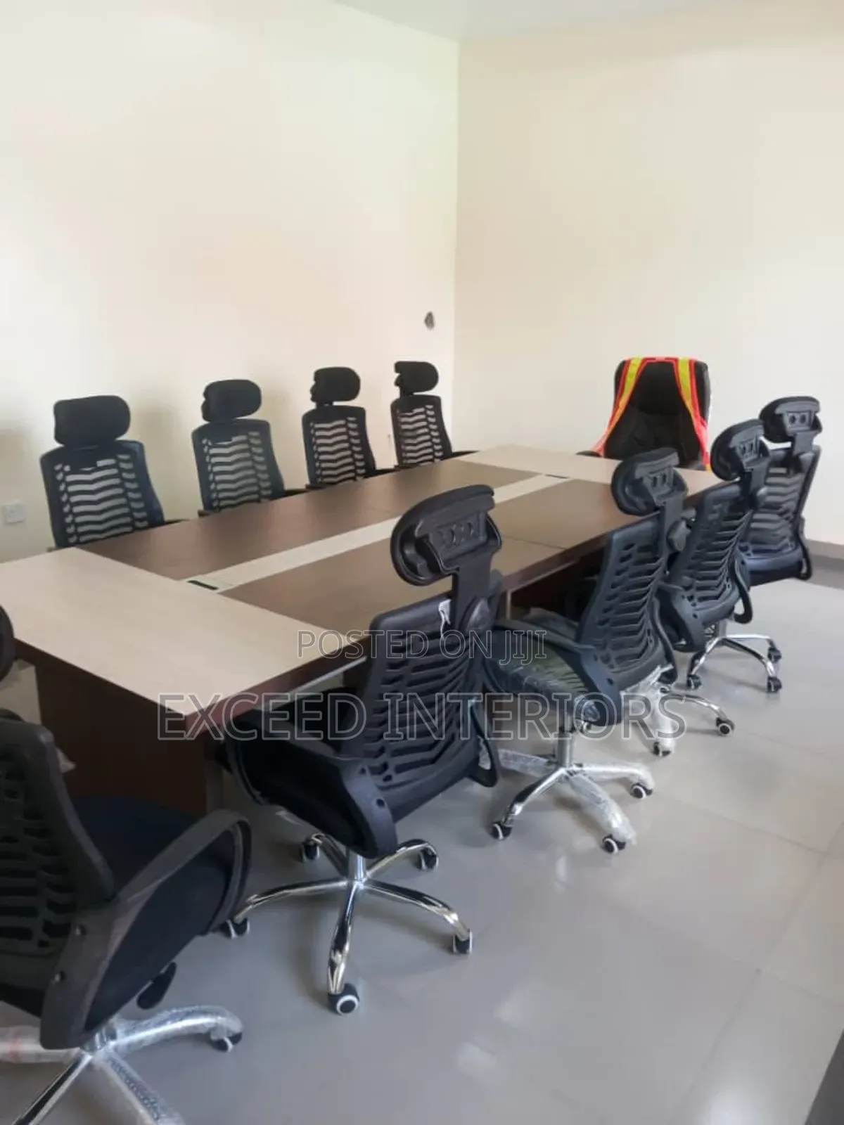 Quality Conference Table by 10