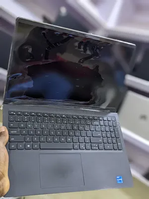 Laptop Dell Vostro 3520 8GB Intel Core I5 SSD 256GB