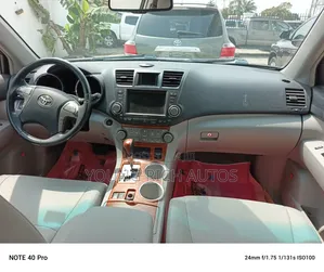 Toyota Highlander 2010 White