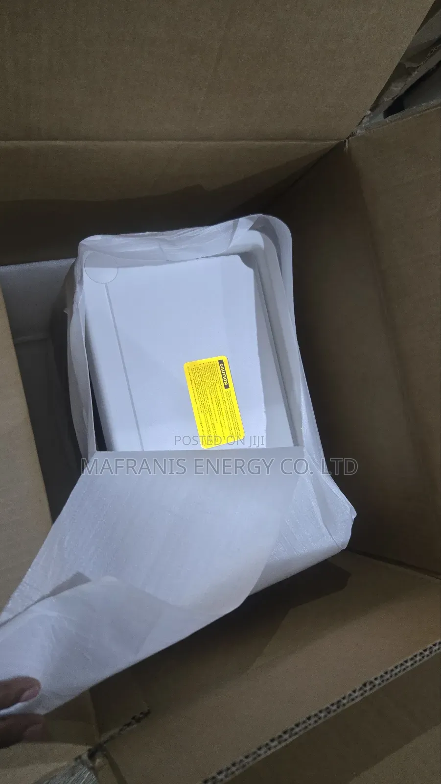 1500 Watt Solar Generator With Foldable Panel