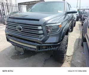 Toyota Tundra 2018 Gray