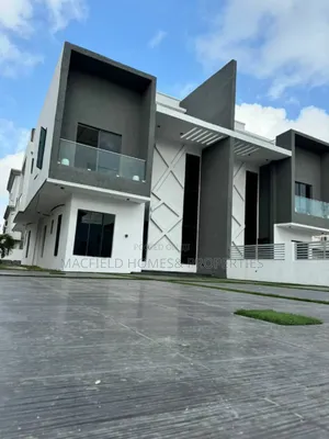 5bdrm Duplex in Victory Park Estate, for sale