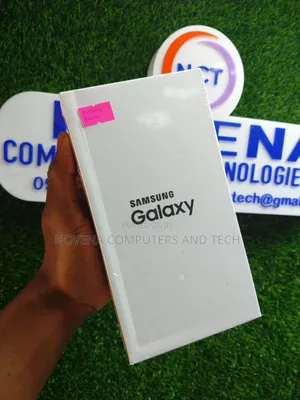 New Samsung Galaxy A8 32 GB White