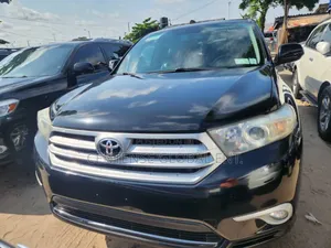 Toyota Highlander Limited 3.5l 4WD 2013 Black