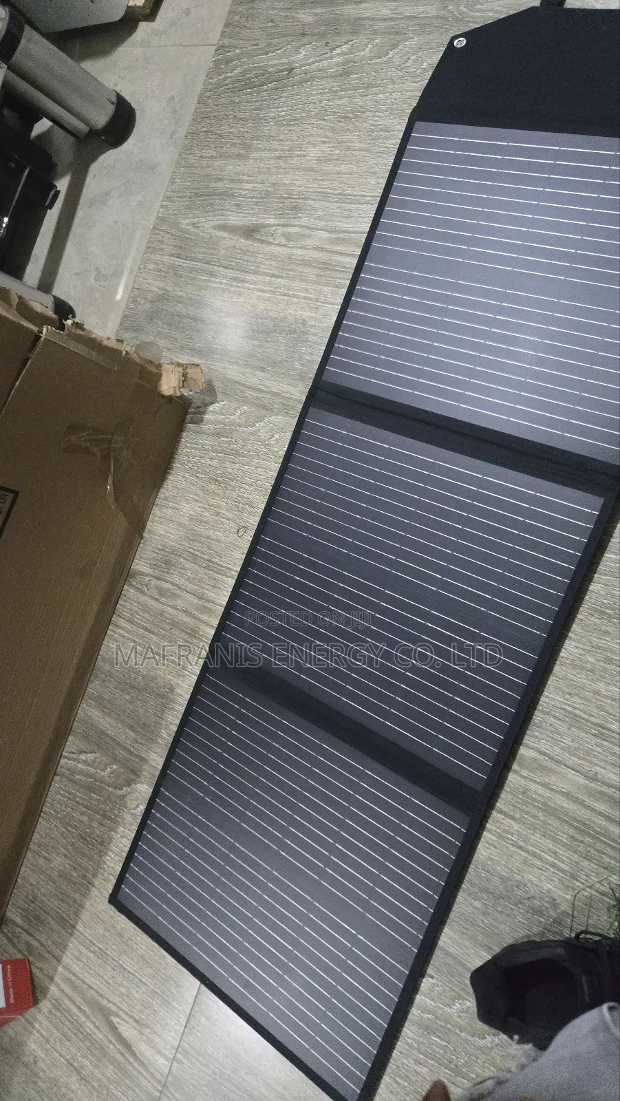 1500 Watt Solar Generator With Foldable Panel