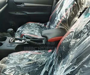 New Toyota Hilux 2025 Black