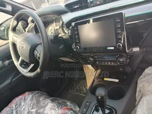 New Toyota Hilux 2025 Black