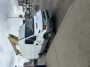 Mobile Manlift Cherry Picker Vehicle for Hire