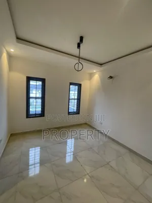 3bdrm Block of Flats in Lekki Phase 1 for rent