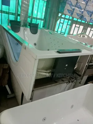 Luxury Jacuzzi Bath With Television 