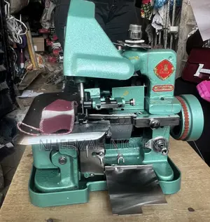 Overlock Sewing Machine
