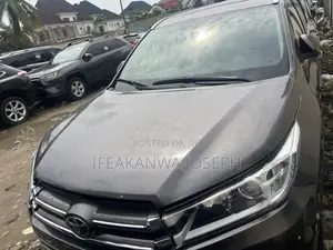 Toyota Highlander Limited 4x4 V6 (3.5L 6cyl 8A) 2017 Gray