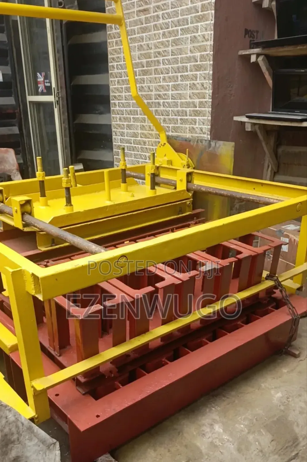 Layers Block Moulding Machine