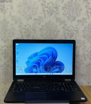 Laptop Dell Precision 5570 8GB Intel Core I3 SSD 256GB