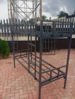 Bunk Bed 2.5 X 6 for Homes and Hotel