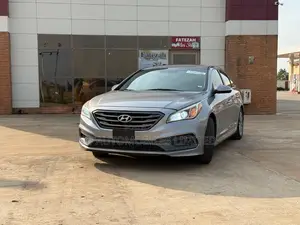 Hyundai Sonata Sport 2.0T Sedan FWD (2.0L 4cyl 6A) 2017 Blue