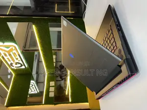 Laptop Dell Alienware M16 R1 32GB AMD Ryzen 9 SSD 1T
