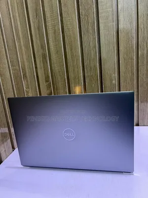 Laptop Dell Precision 5570 32GB Intel Core I9 SSD 512GB