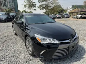 Toyota Camry XLE 4dr Sedan (3.5L 6cyl 6A) 2017 Black