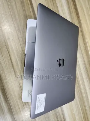 Laptop Apple MacBook Pro 2018 16GB Intel Core i7 SSD 1T