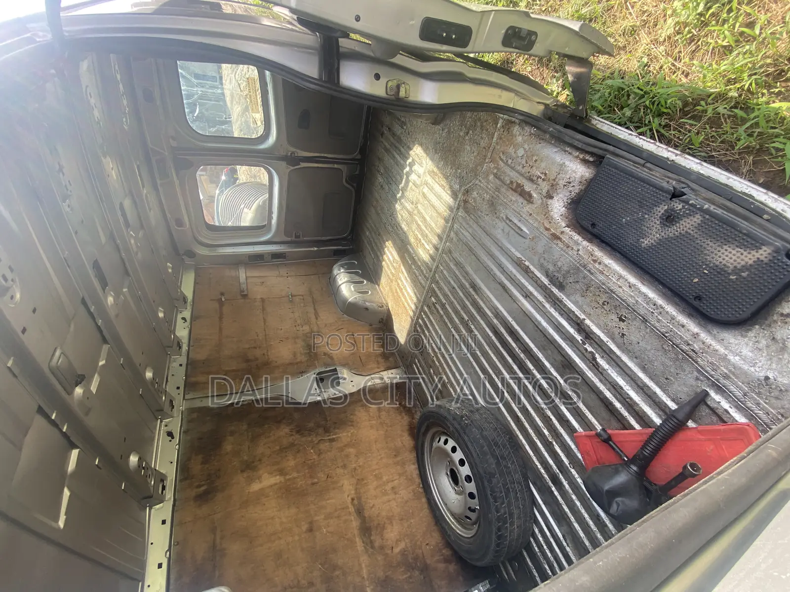 Nissan Serena 2001 Grey