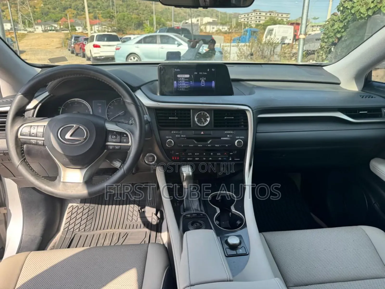 Lexus RX 350 FWD 2018 Silver