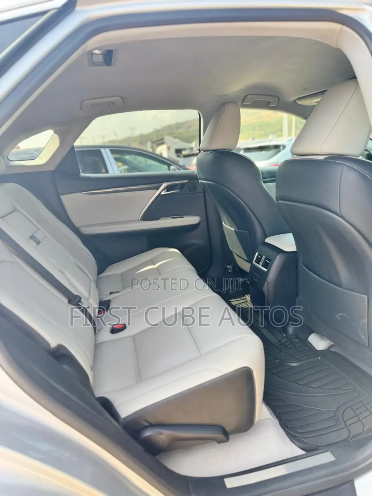 Lexus RX 350 FWD 2018 Silver