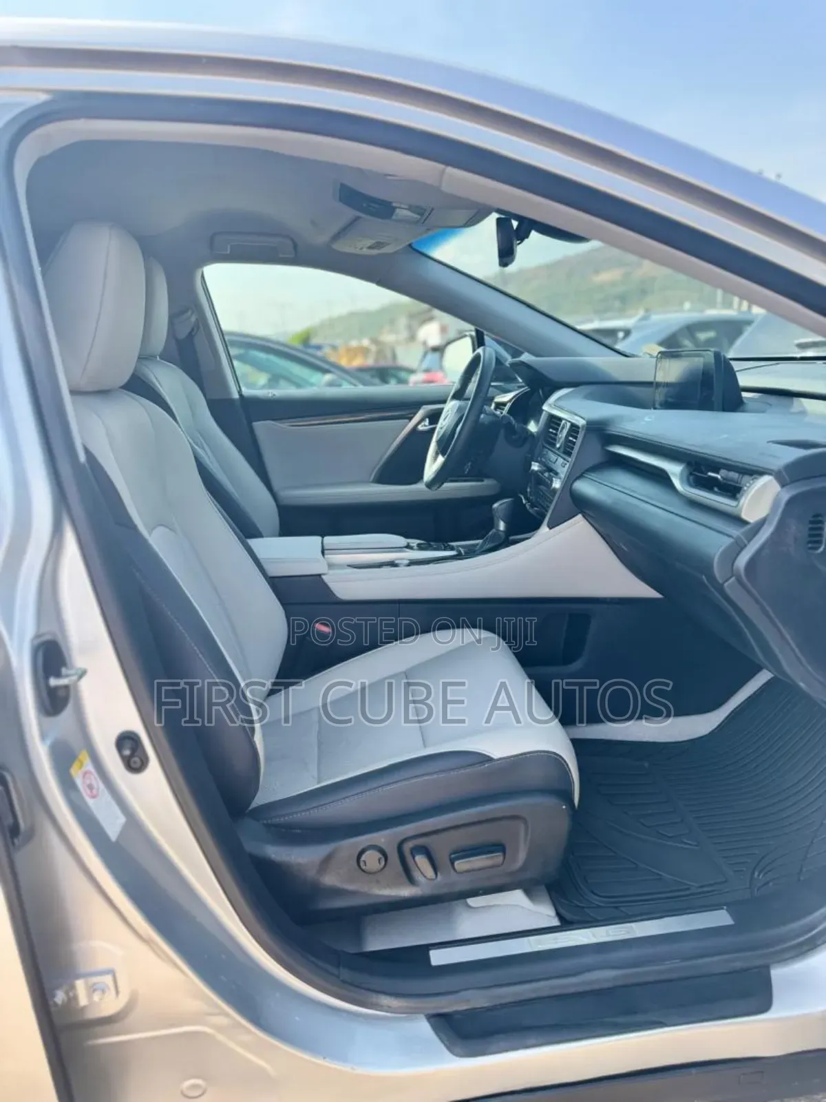 Lexus RX 350 FWD 2018 Silver