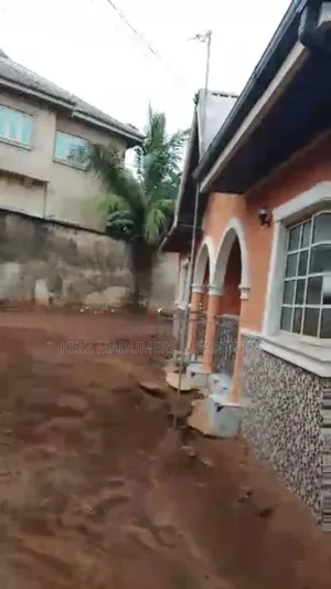 5bdrm Bungalow in Ohokobe Afaraukwu for sale