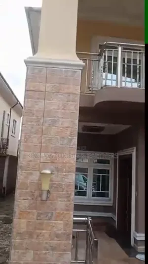 5bdrm Duplex in Inside An Estate At, Port-Harcourt for rent