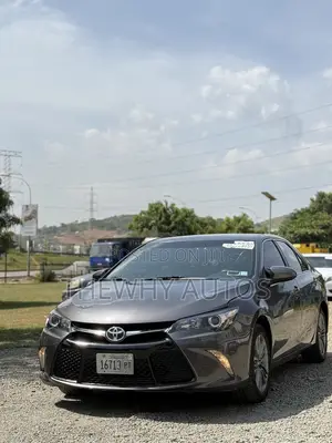 Toyota Camry SE 4dr Sedan (2.5L 4cyl 6A) 2017 Gray