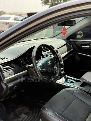 Toyota Camry SE 4dr Sedan (2.5L 4cyl 6A) 2017 Gray