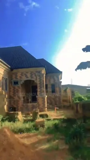 3bdrm Bungalow in Isieke Umuahia Abia for sale