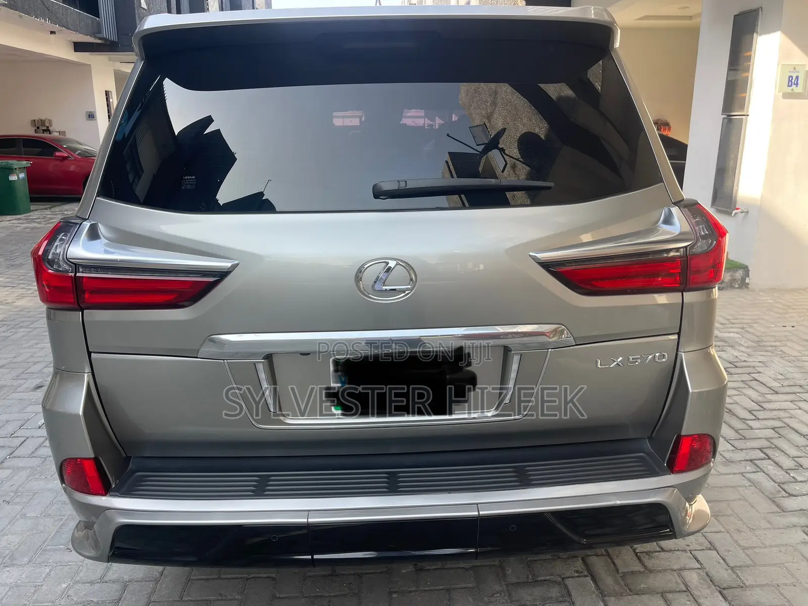 Lexus LX 2021 Gold