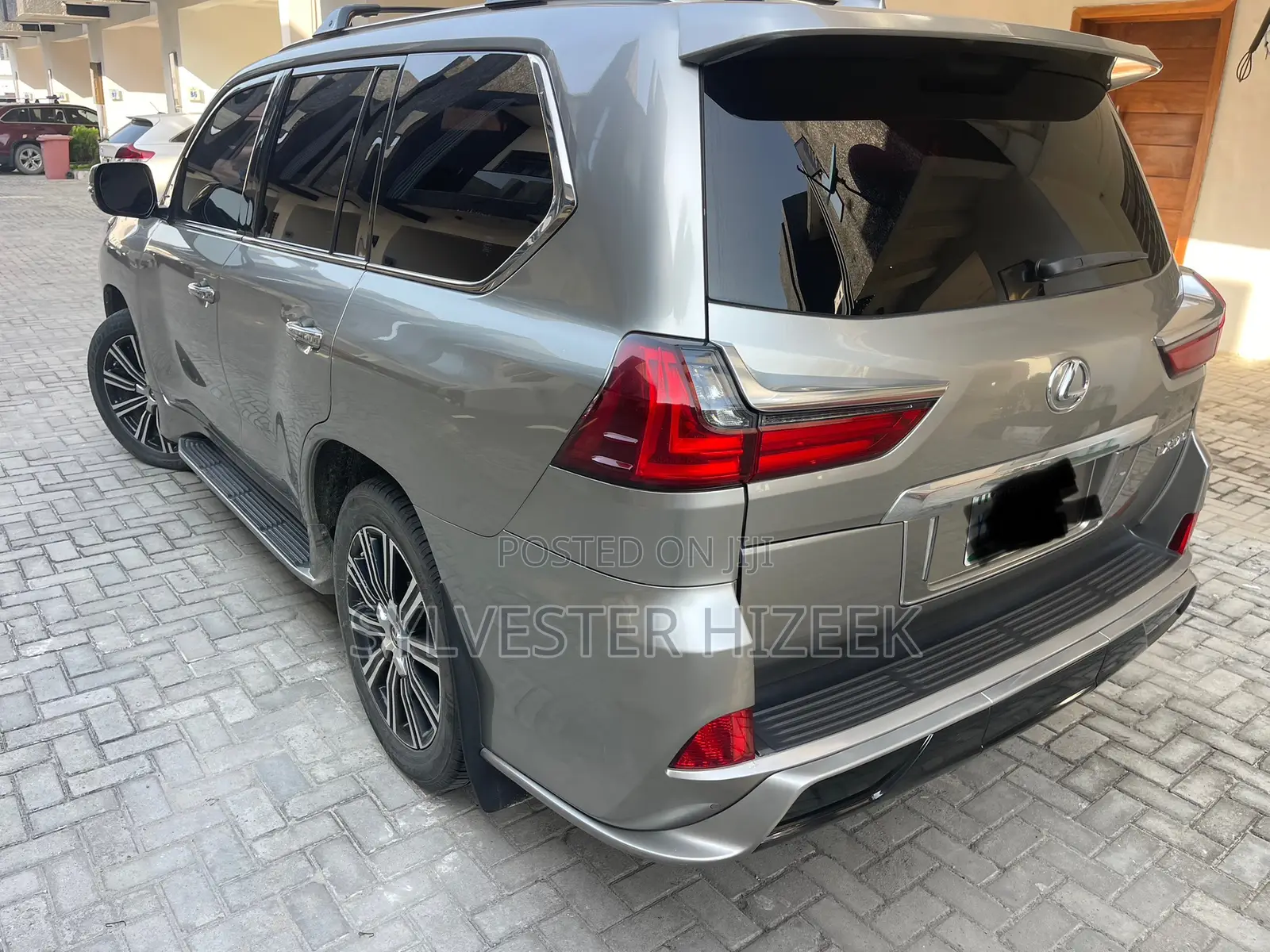 Lexus LX 2021 Gold