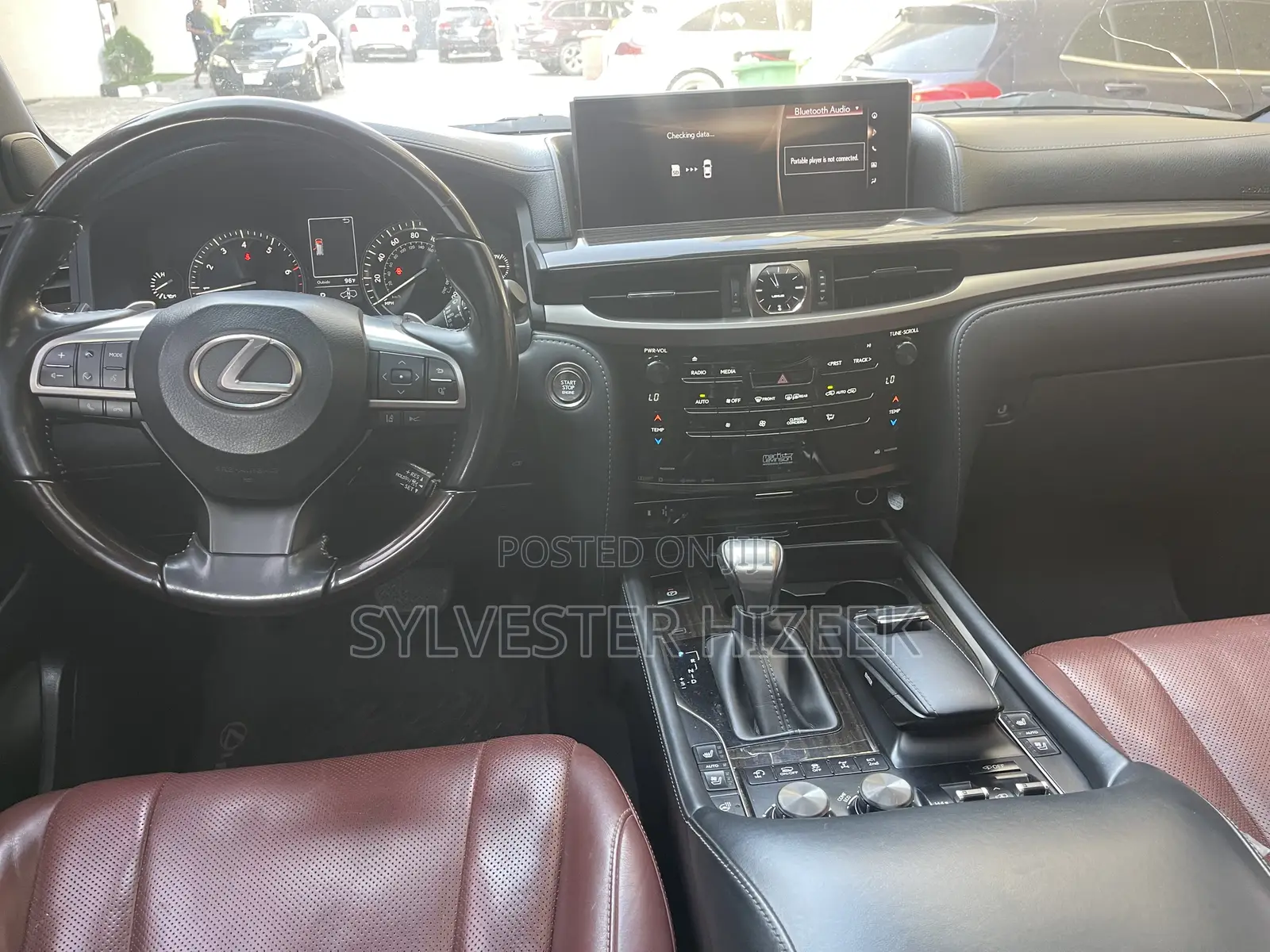 Lexus LX 2021 Gold